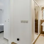 Sun-kissed Oasis W/ Pool By Lovelystay