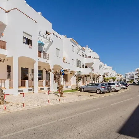 Apartmán Sun-kissed Oasis W/ Pool By Lovelystay Albufeira