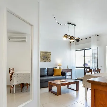 Sun-kissed Oasis W/ Pool By Lovelystay Apartament *