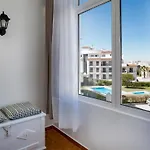 Apartman Sun-kissed Oasis W/ Pool By Lovelystay